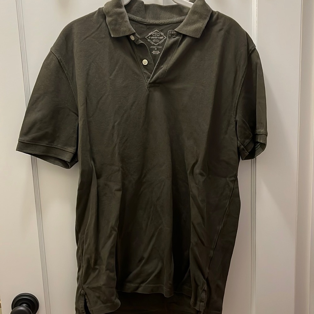 Men’s St. John’s Bay dark green short sleeve polo - Size M